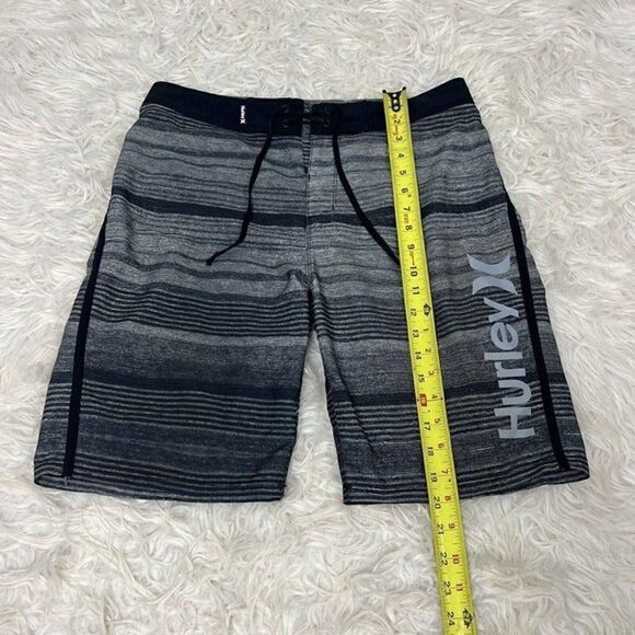 Hurley Men's 29 Grey & Black Striped Phantom Swim Trunks Board Shorts - Picture 3 of 10